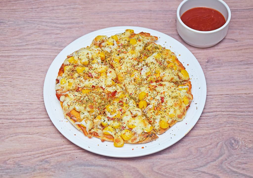 Golden Corn Pizza